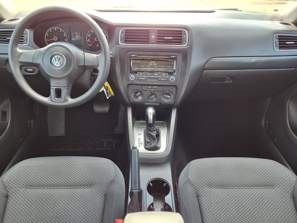 Thumbnail: 2014 Volkswagen Jetta - 9