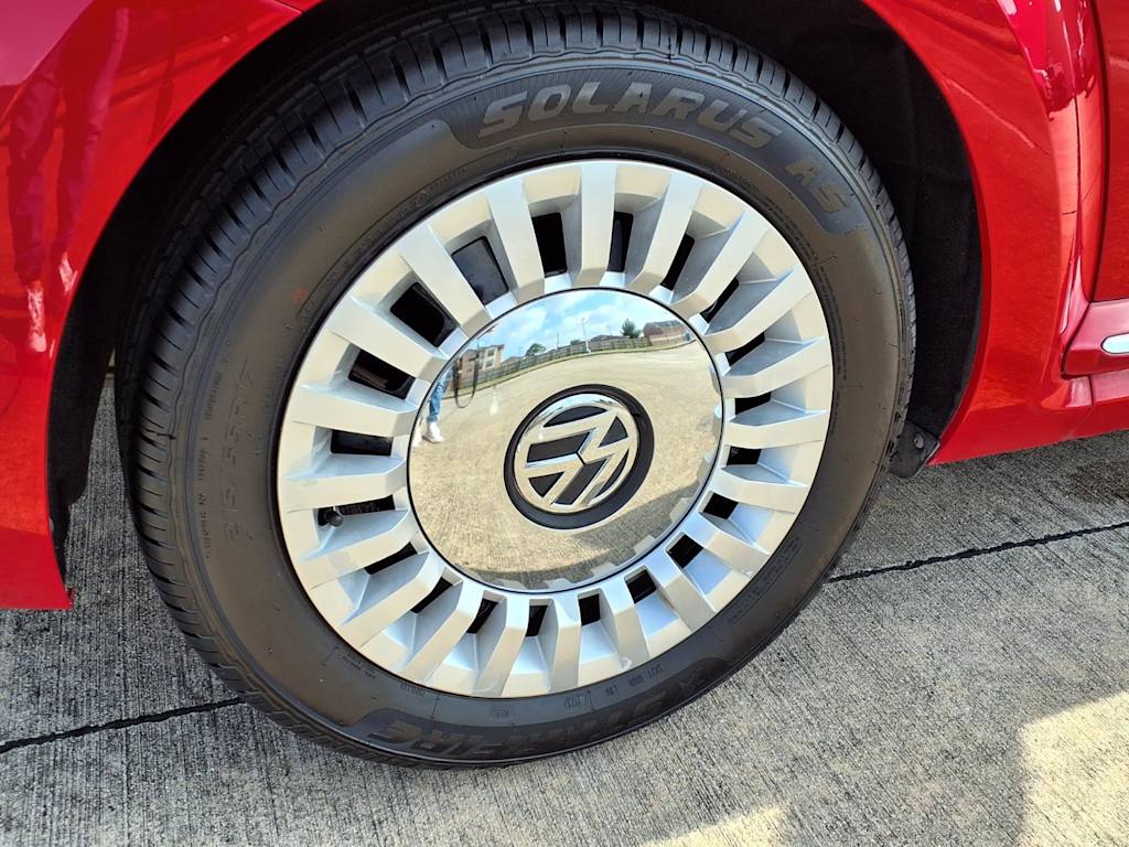 Thumbnail: 2014 Volkswagen Beetle - 7