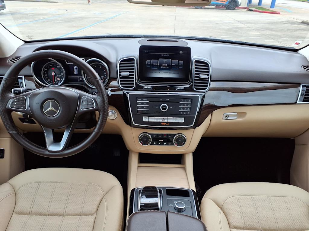 Thumbnail: 2017 Mercedes-Benz GLE - 9