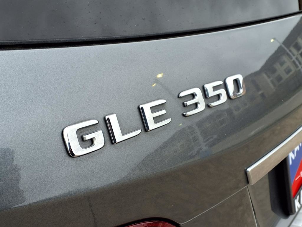 Thumbnail: 2017 Mercedes-Benz GLE - 7