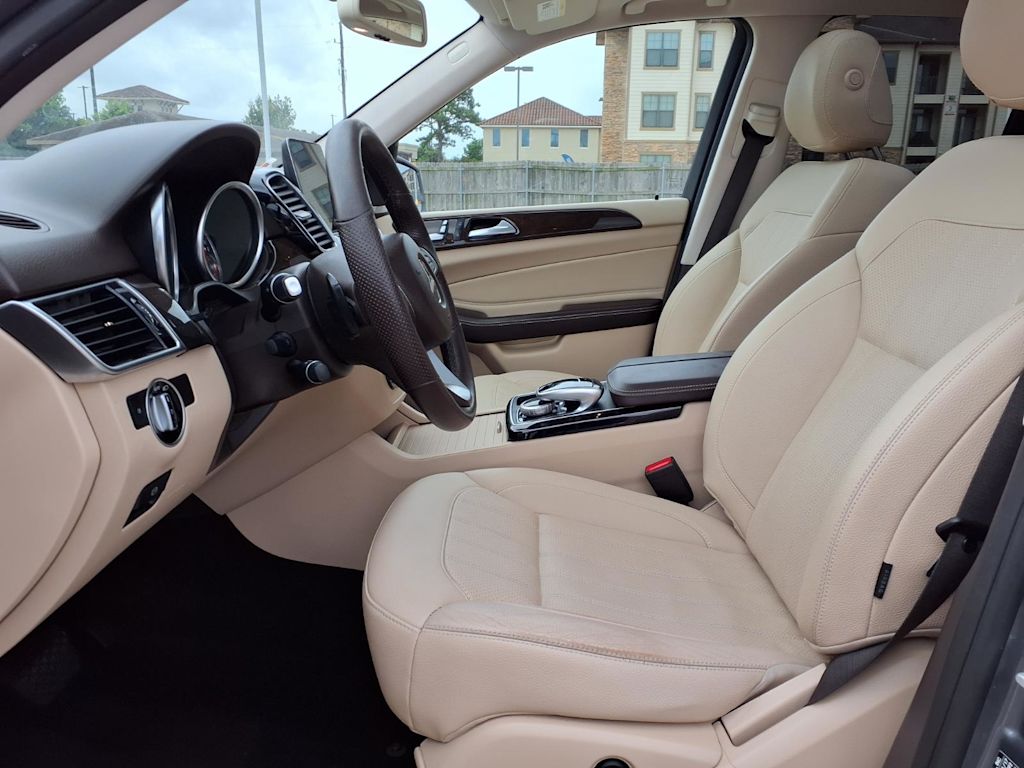 Thumbnail: 2017 Mercedes-Benz GLE - 10