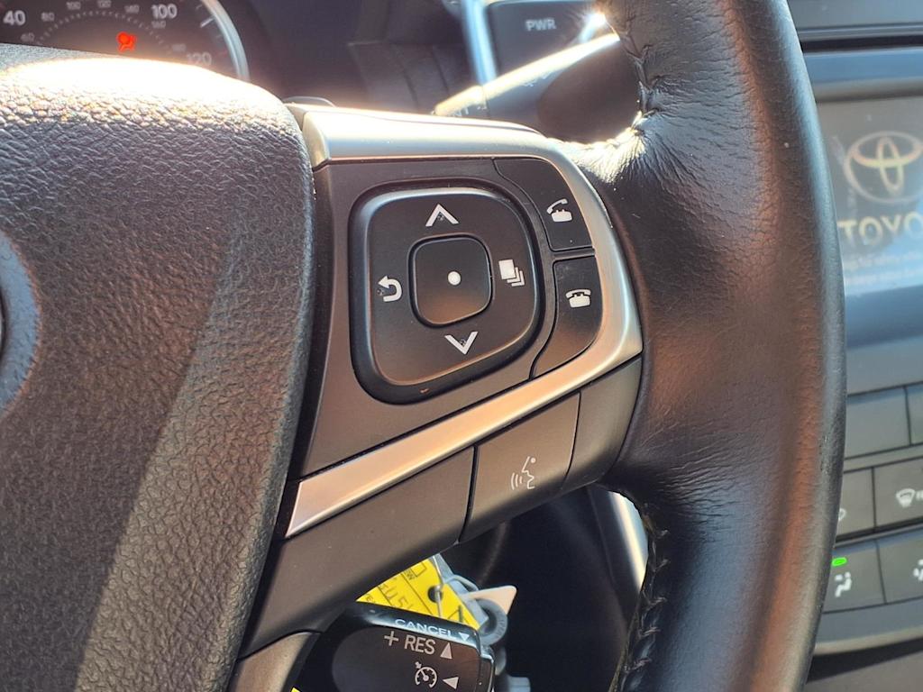 Thumbnail: 2016 Toyota Camry - 23