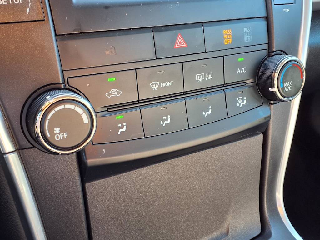 Thumbnail: 2016 Toyota Camry - 21