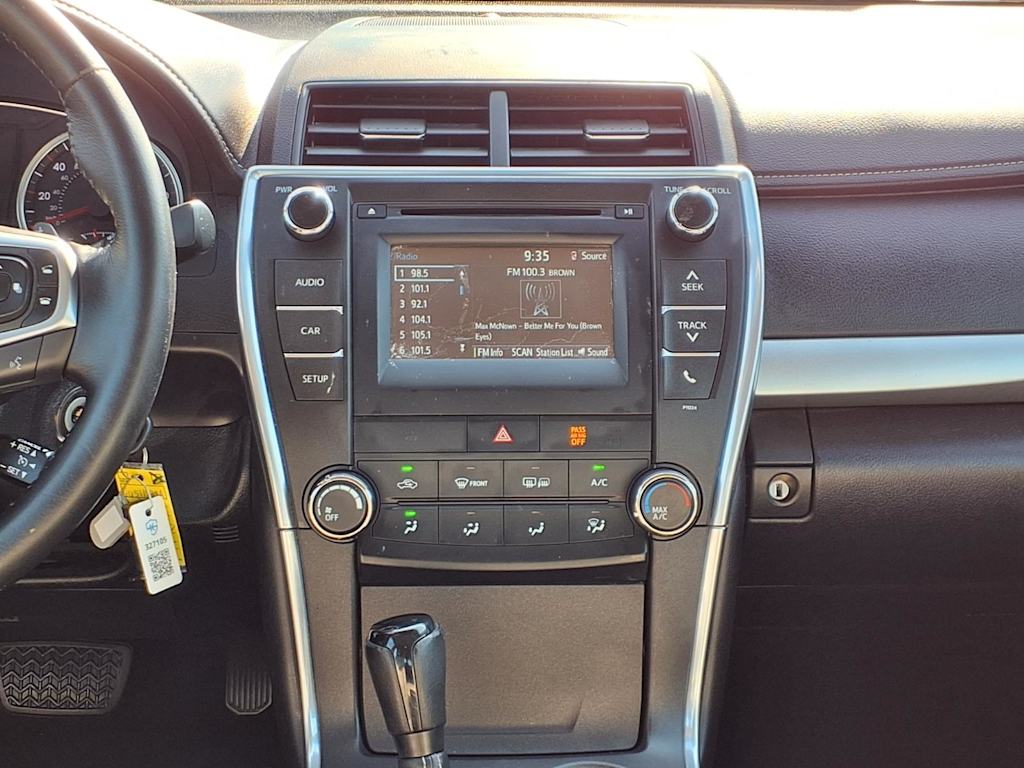 Thumbnail: 2016 Toyota Camry - 14