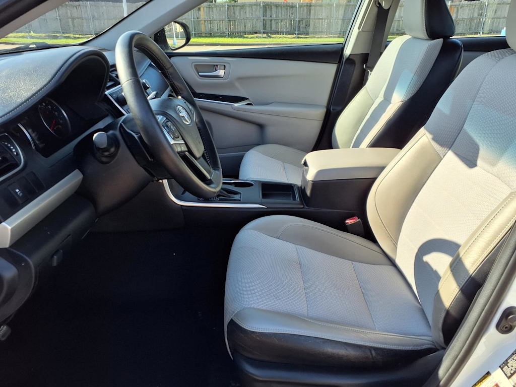 Thumbnail: 2016 Toyota Camry - 10