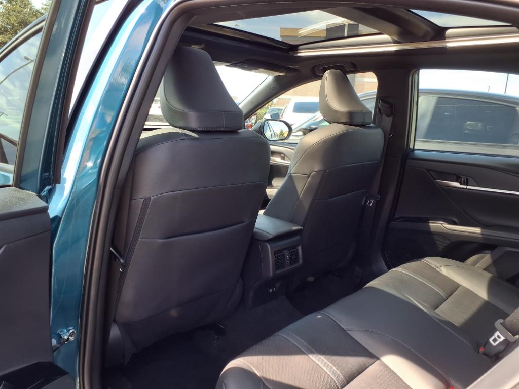 2025 Toyota Camry XLE 13