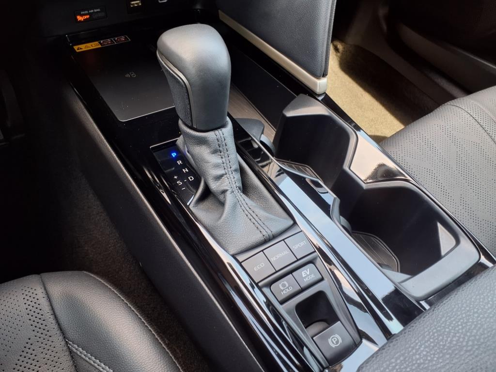 2025 Toyota Camry XLE 17