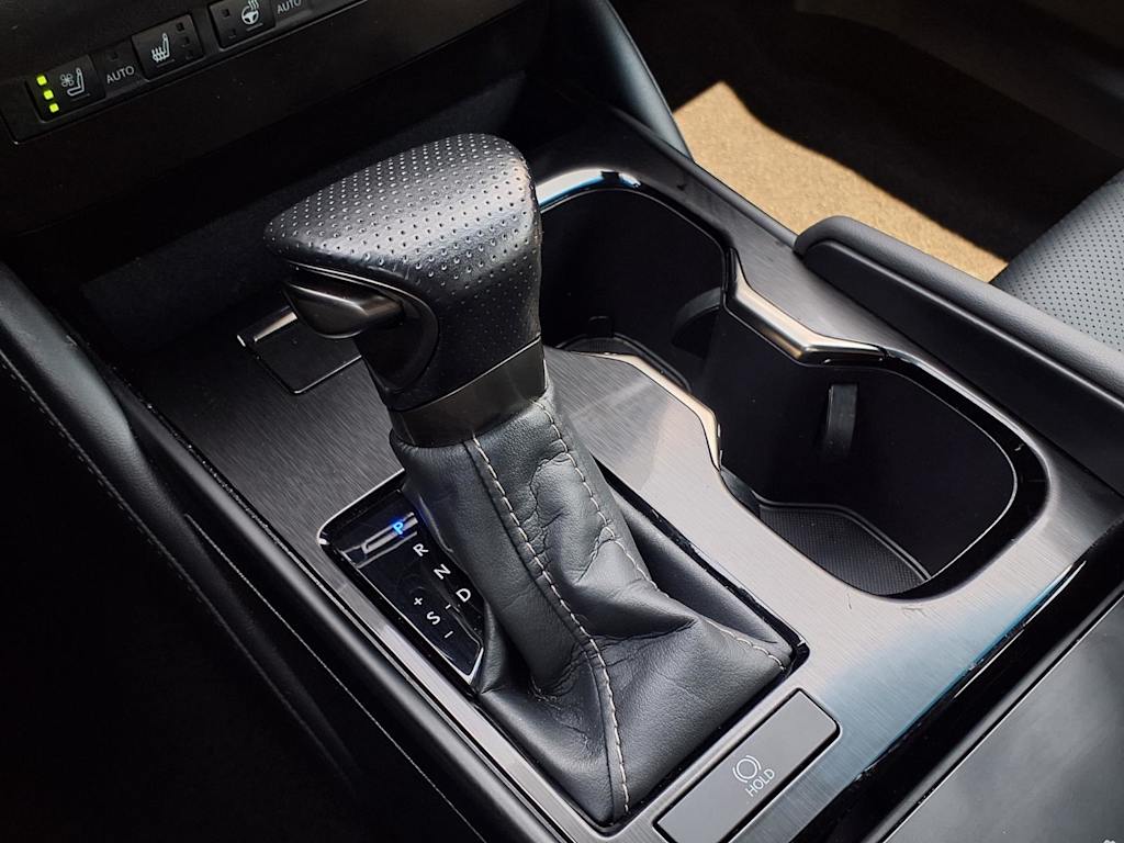 Thumbnail: 2023 Lexus ES - 17