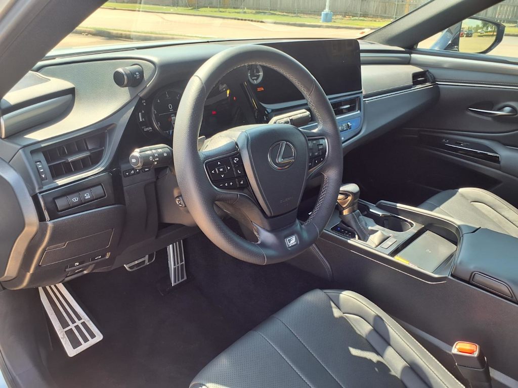 Thumbnail: 2023 Lexus ES - 2