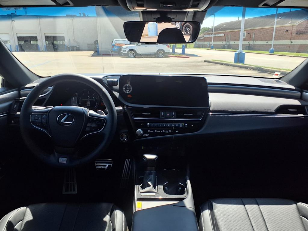 Thumbnail: 2023 Lexus ES - 10
