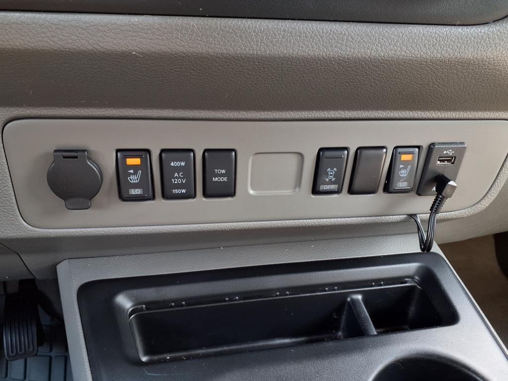 2016 Nissan NV 3500 S 24