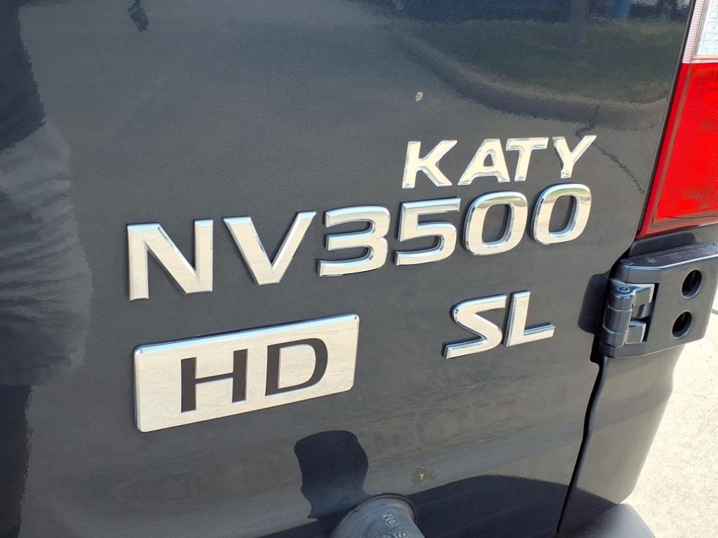 2016 Nissan NV 3500 S 7