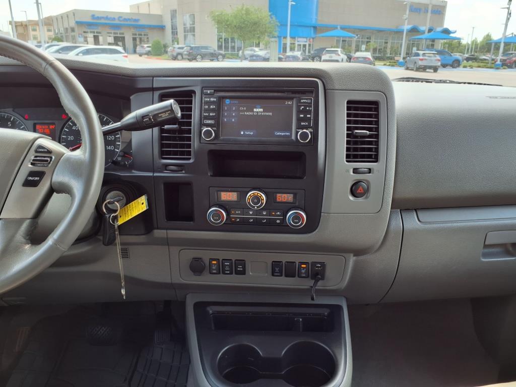 2016 Nissan NV 3500 S 15