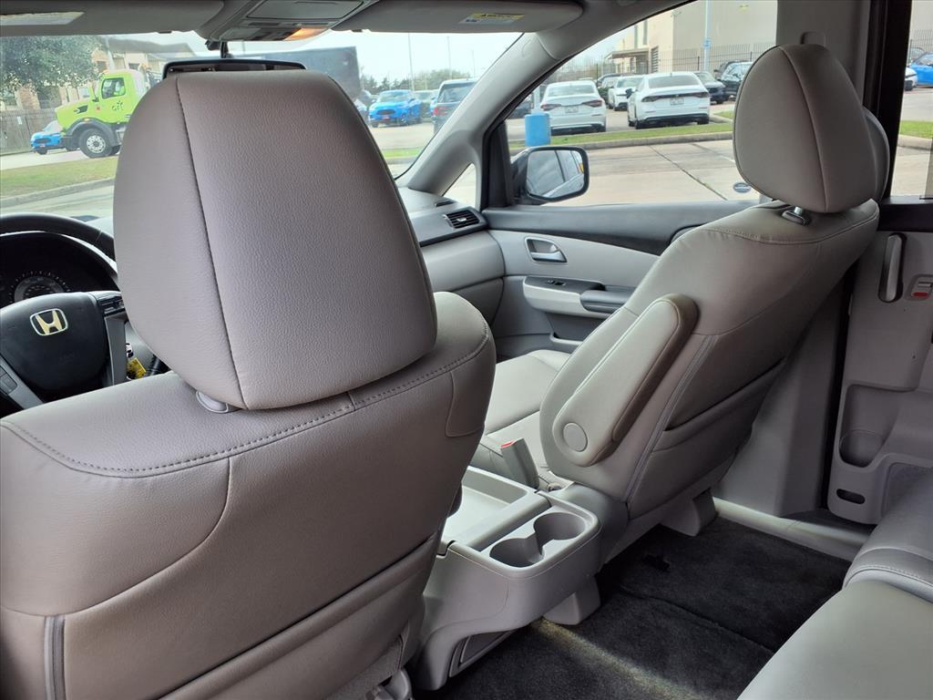 Thumbnail: 2013 Honda Odyssey - 11