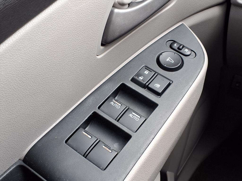 Thumbnail: 2013 Honda Odyssey - 25