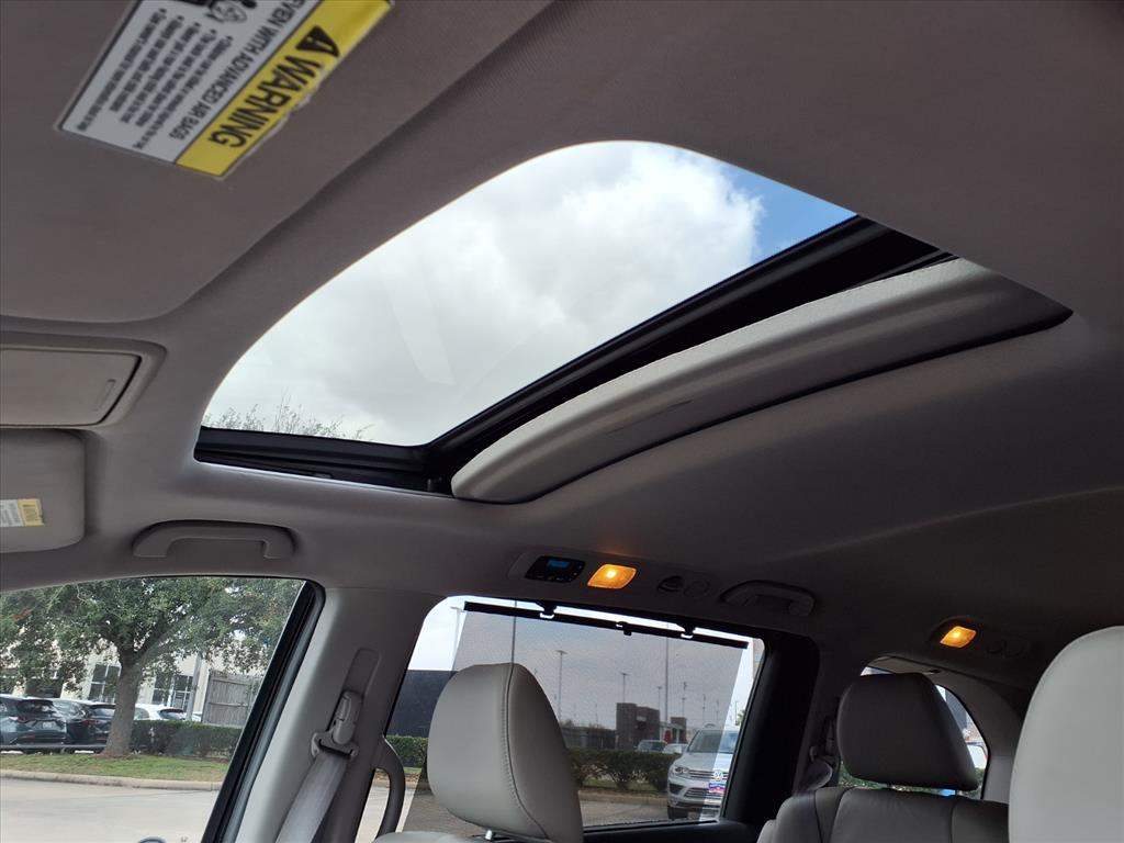 Thumbnail: 2013 Honda Odyssey - 19