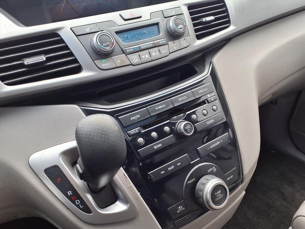 Thumbnail: 2013 Honda Odyssey - 21