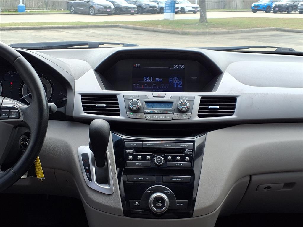 Thumbnail: 2013 Honda Odyssey - 14