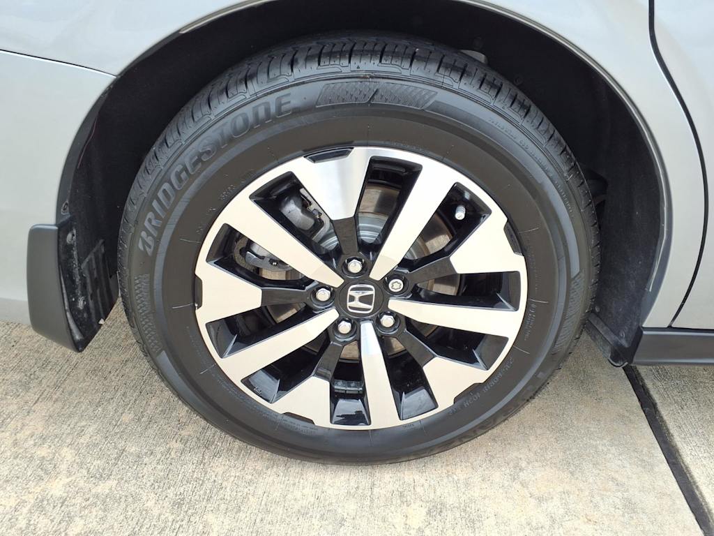 2026 Honda Odyssey EX-L - Photo 8