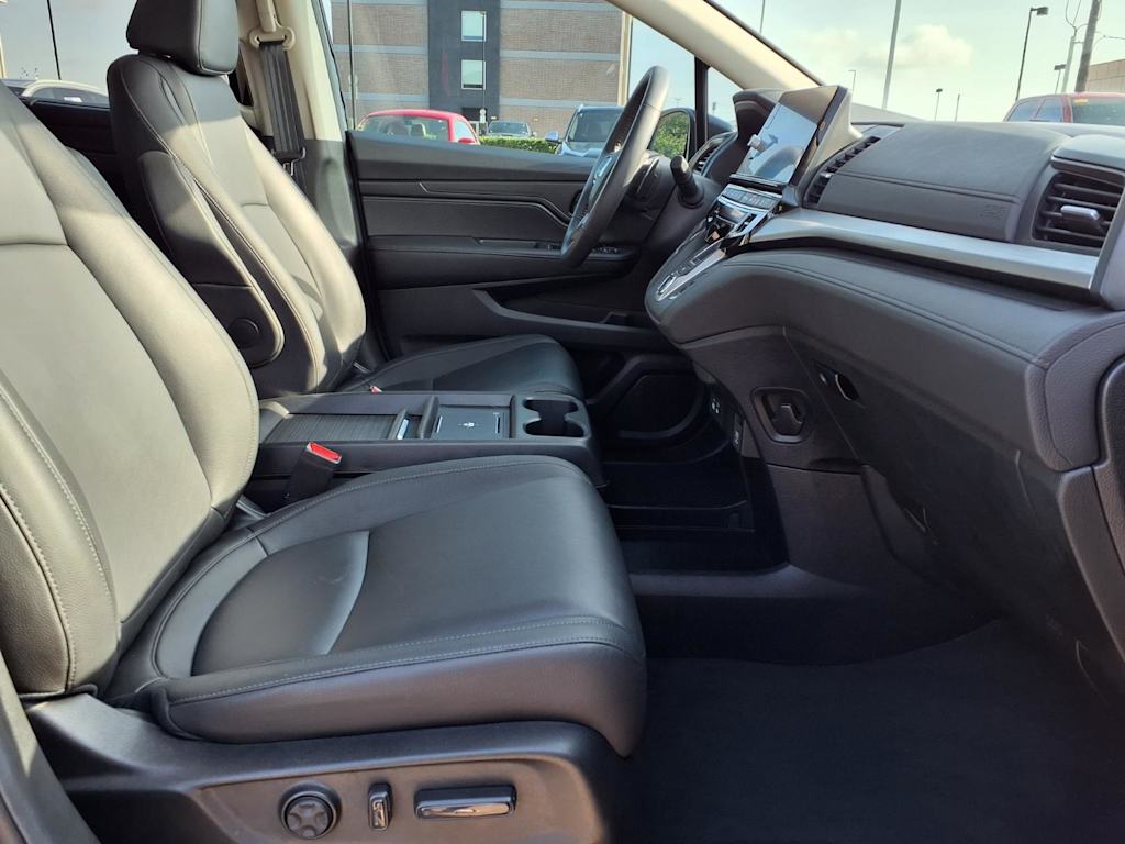 Thumbnail: 2026 Honda Odyssey - 12