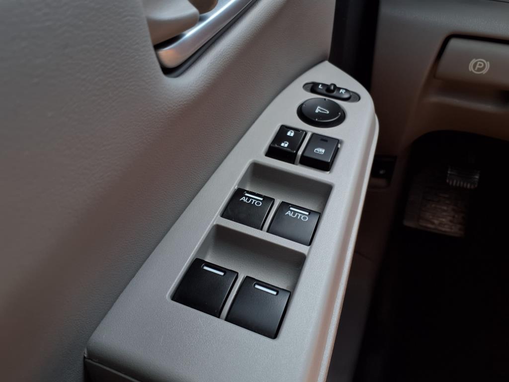 Thumbnail: 2012 Honda Pilot - 25