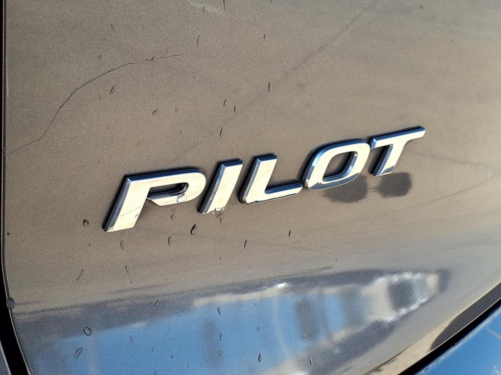 2016 Honda Pilot LX 7