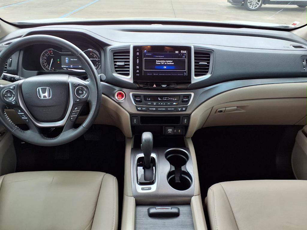 Thumbnail: 2018 Honda Pilot - 9