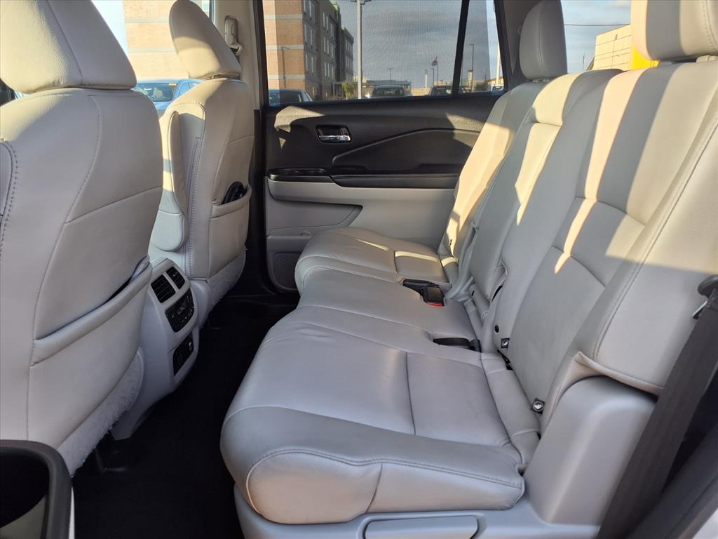 Thumbnail: 2021 Honda Pilot - 21