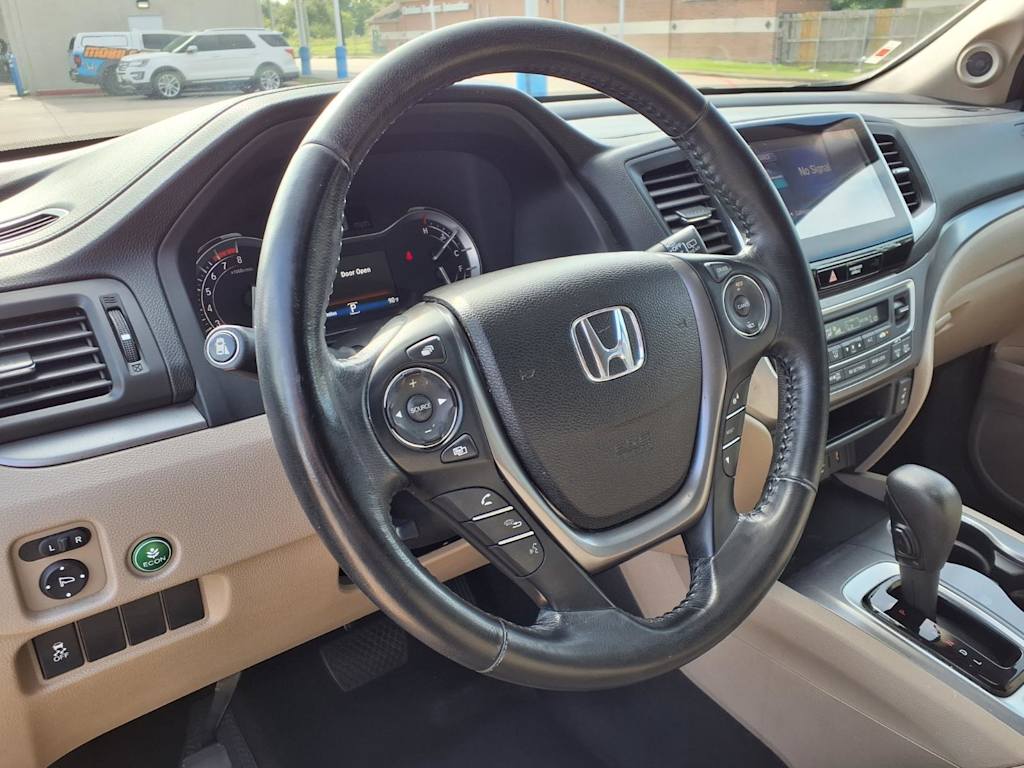 Thumbnail: 2016 Honda Pilot - 2