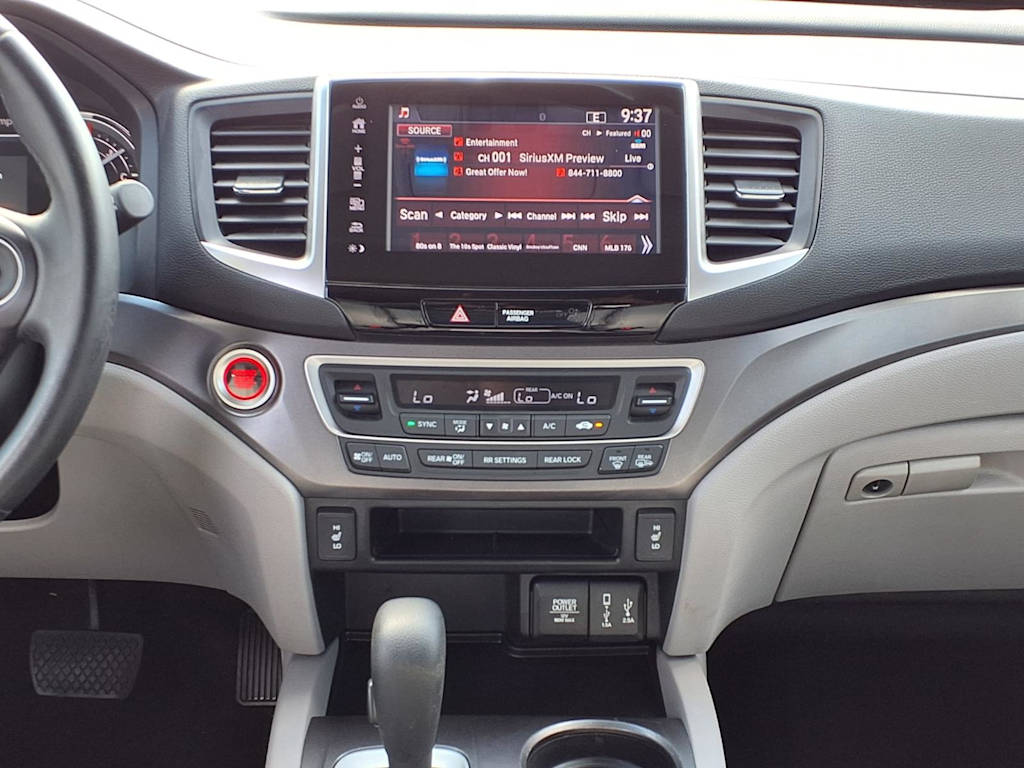 Thumbnail: 2017 Honda Pilot - 14