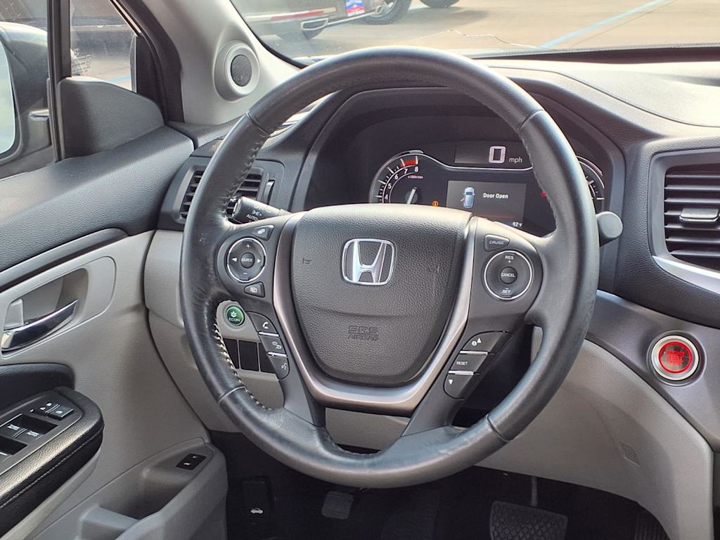 Thumbnail: 2017 Honda Pilot - 13