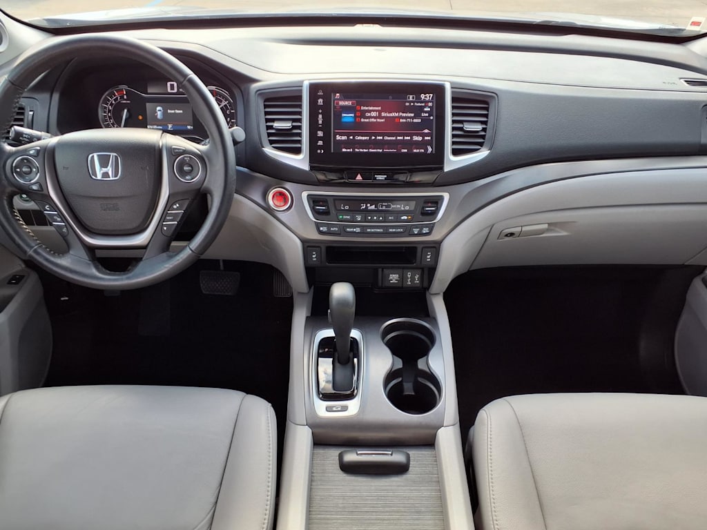 Thumbnail: 2017 Honda Pilot - 9