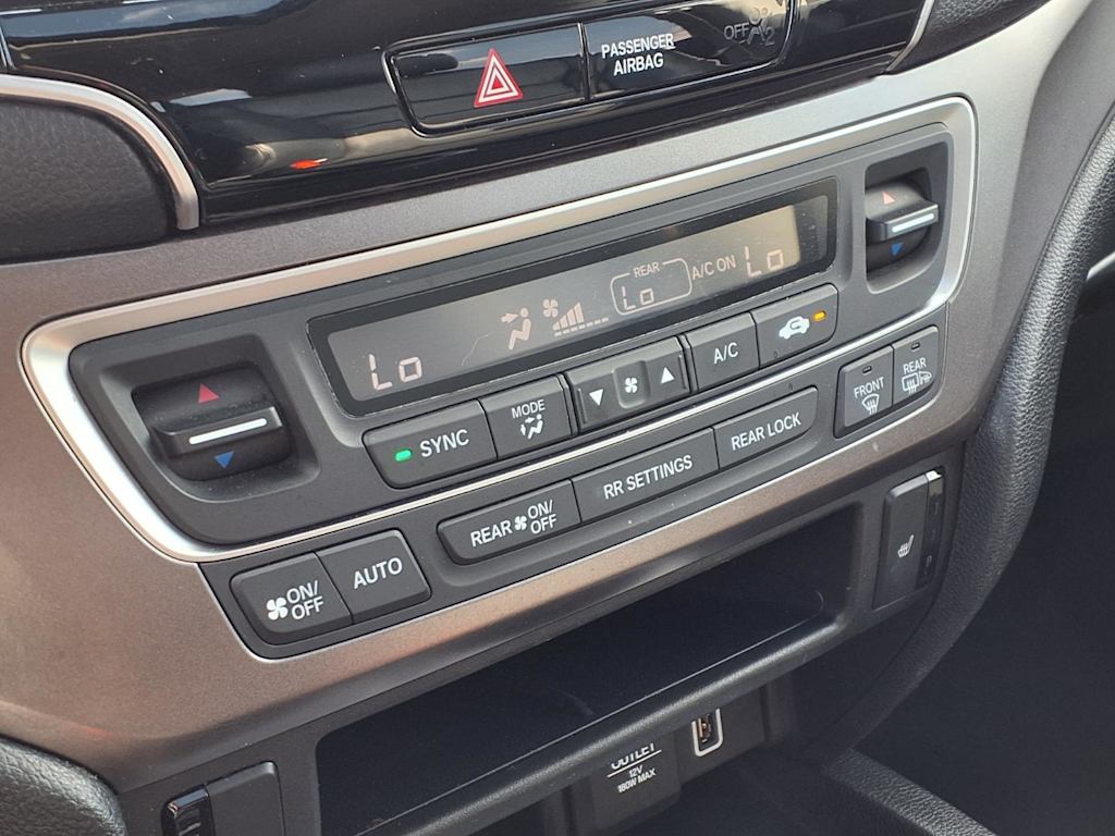 Thumbnail: 2019 Honda Pilot - 21