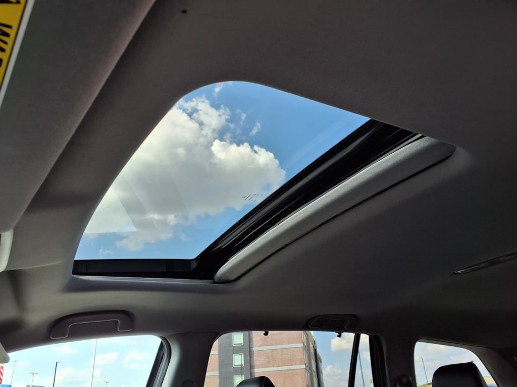 Thumbnail: 2019 Honda Pilot - 19