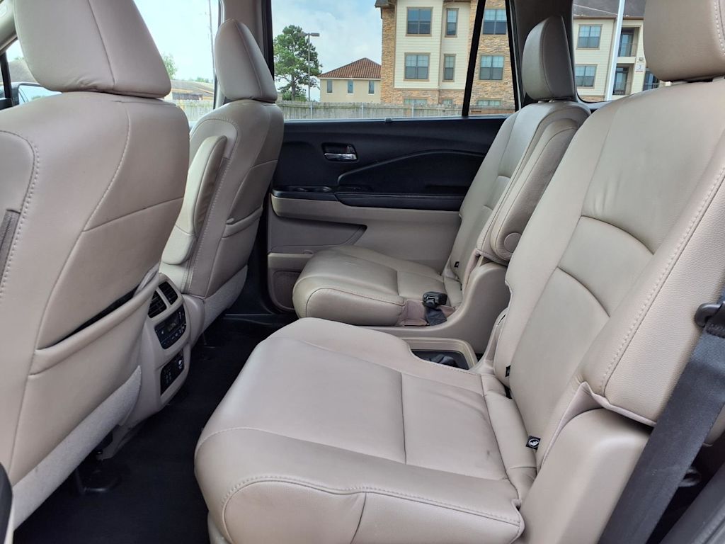 Thumbnail: 2019 Honda Pilot - 20