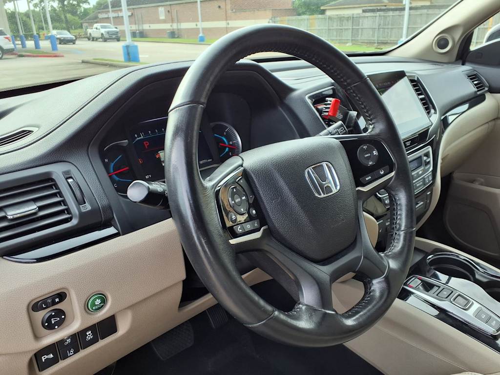Thumbnail: 2019 Honda Pilot - 2