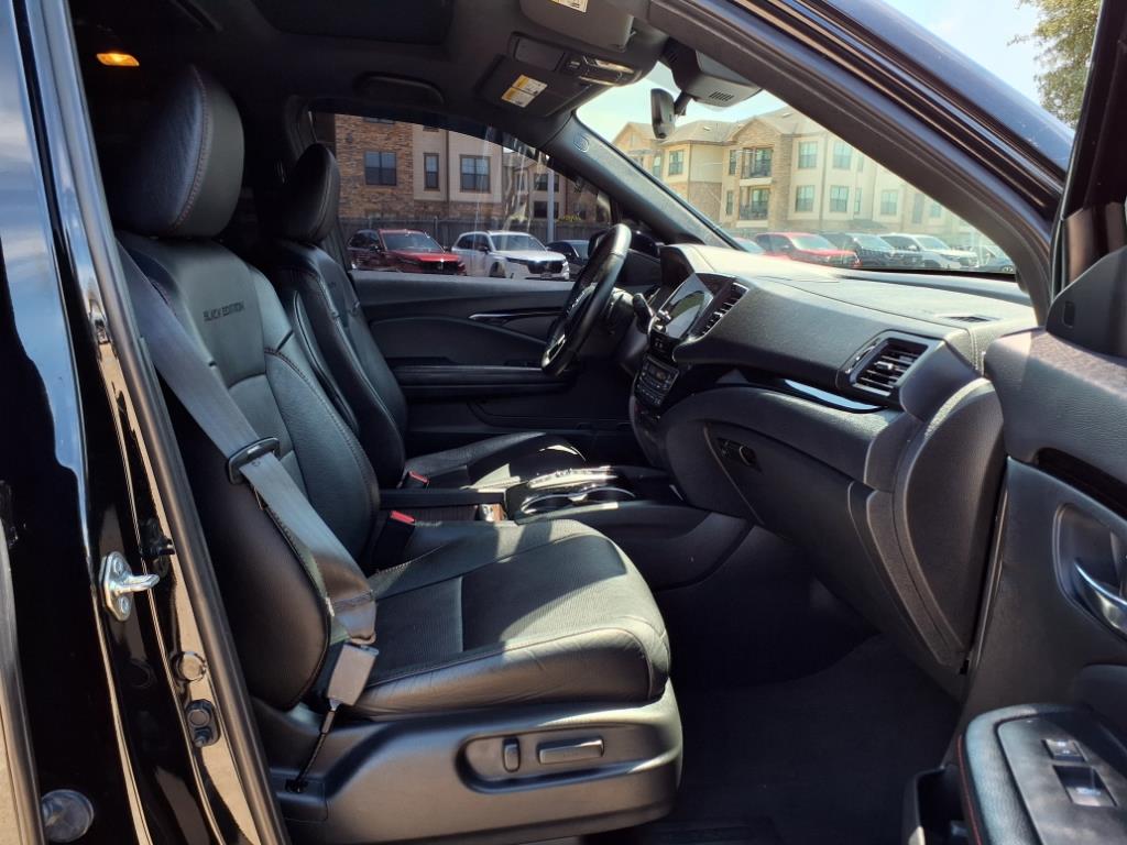 2021 Honda Pilot Black Edition 12