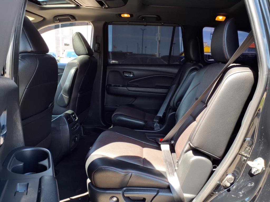 2021 Honda Pilot Black Edition 22