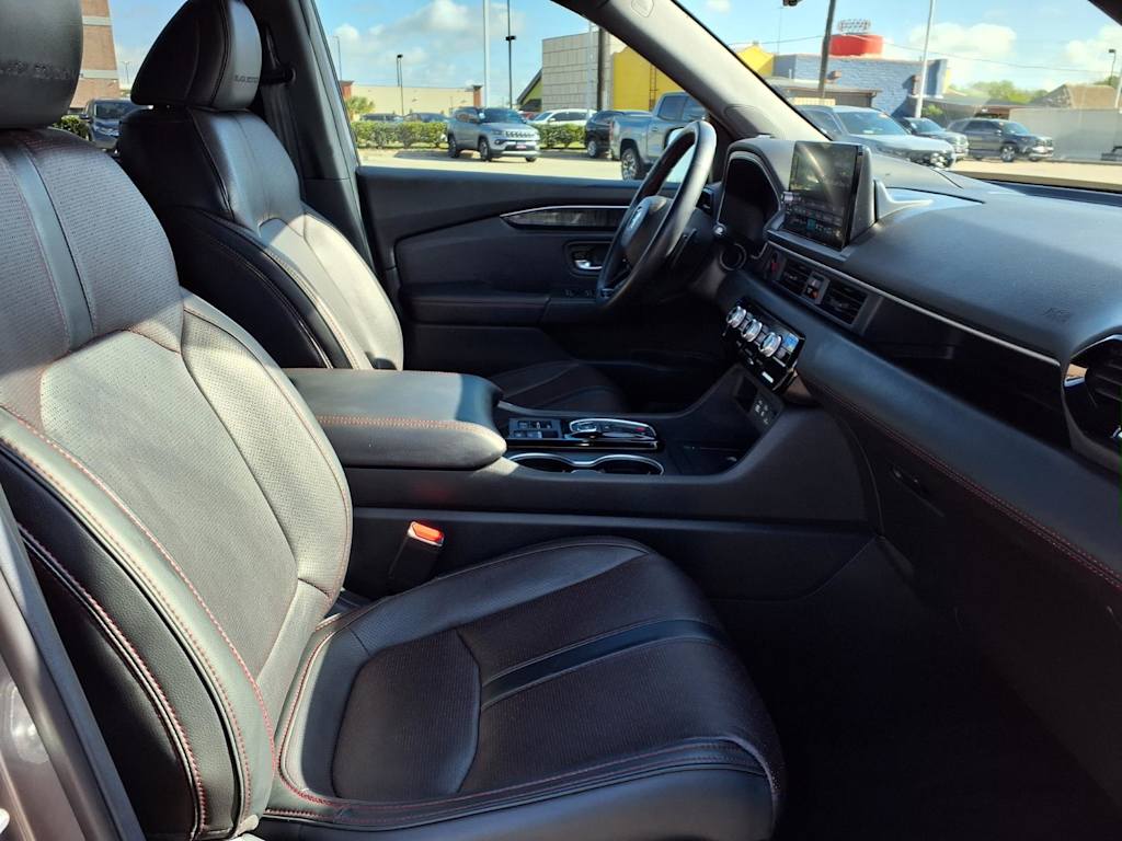 2025 Honda Pilot Black Edition - Photo 21