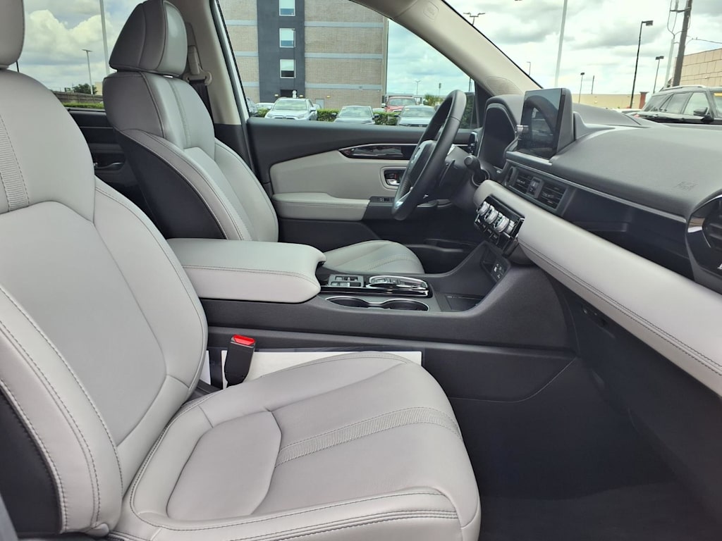 Thumbnail: 2025 Honda Pilot - 11