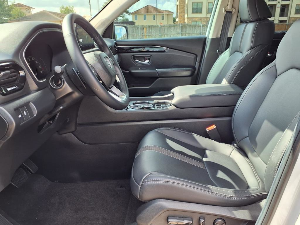 Thumbnail: 2025 Honda Pilot - 10