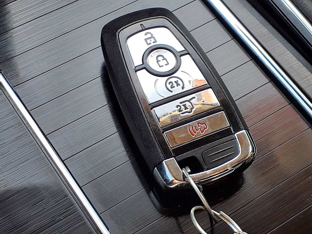 Thumbnail: 2024 Lincoln Aviator - 15