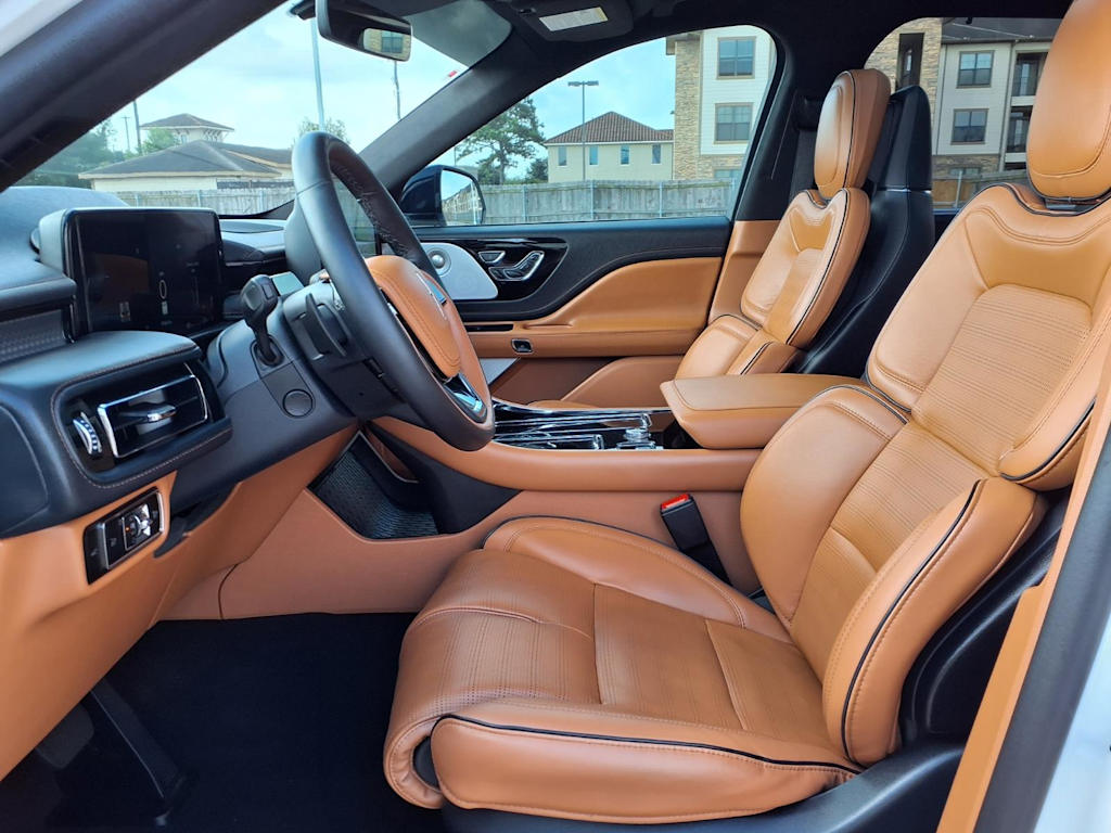 Thumbnail: 2025 Lincoln Aviator - 10