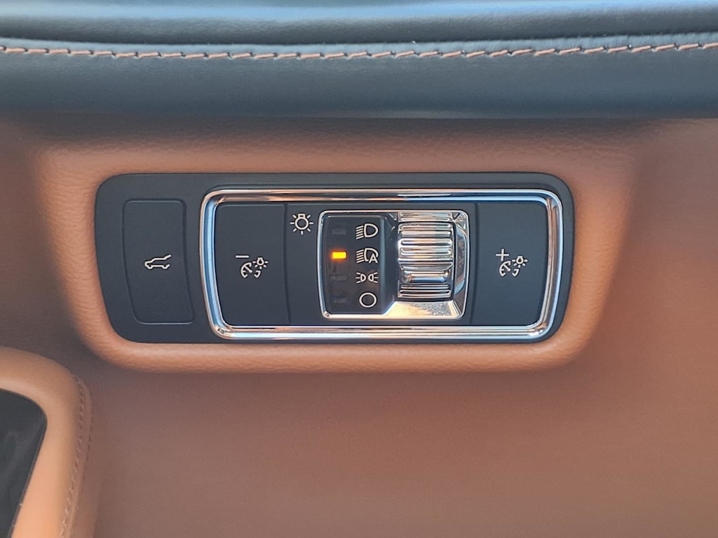 Thumbnail: 2025 Lincoln Aviator - 23
