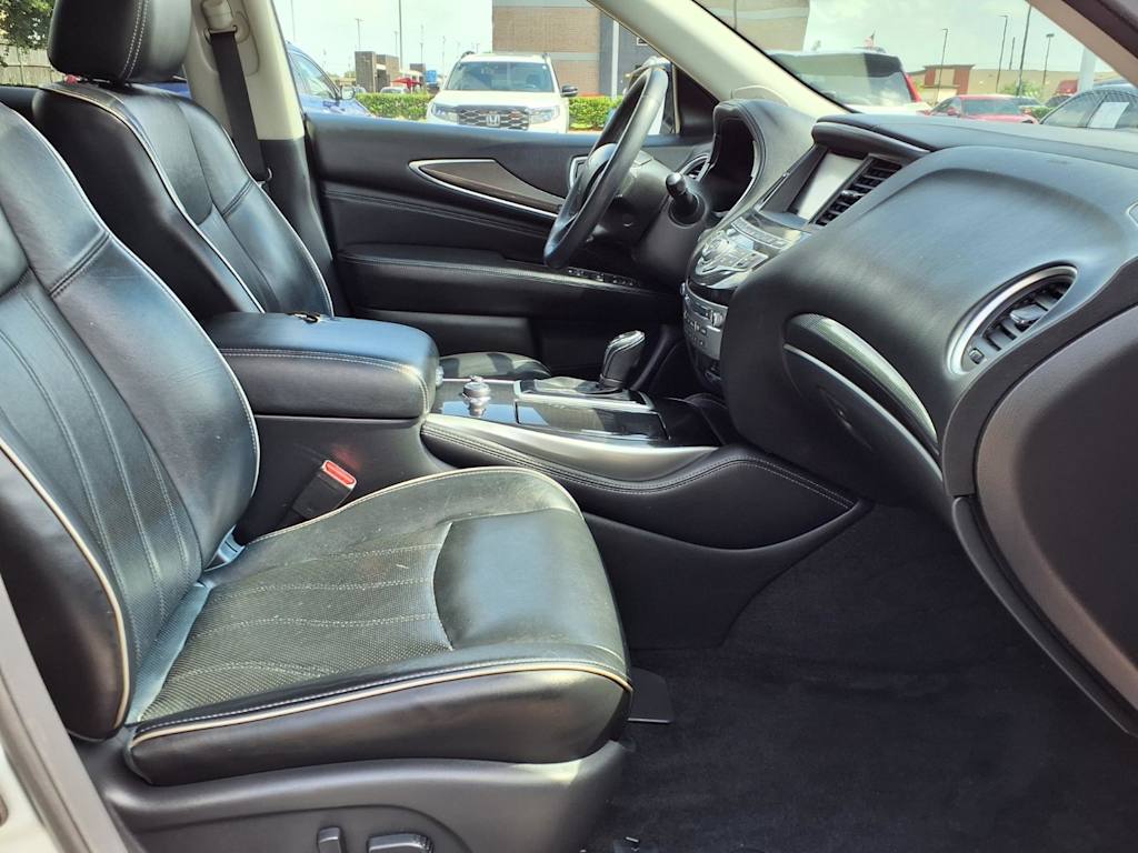 Thumbnail: 2016 INFINITI QX60 - 11