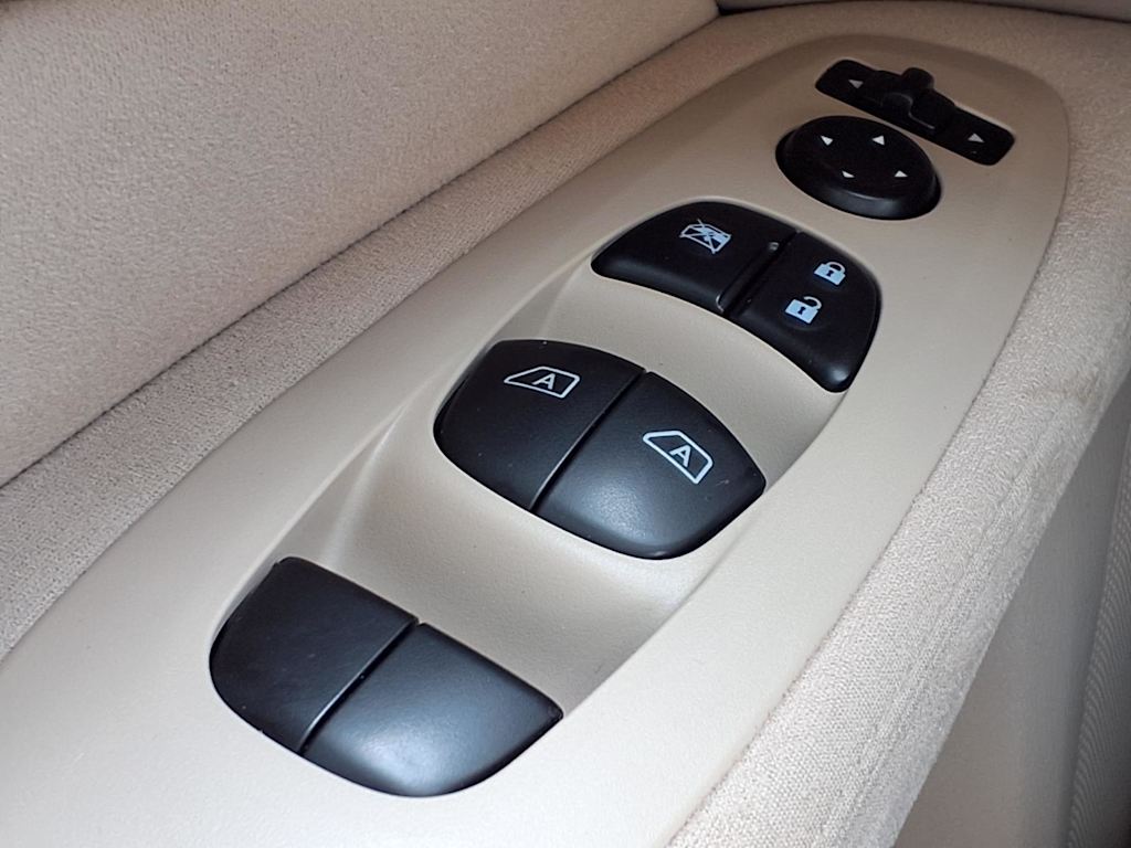 Thumbnail: 2014 Nissan Pathfinder - 24