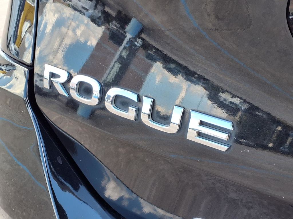 Thumbnail: 2018 Nissan Rogue - 7