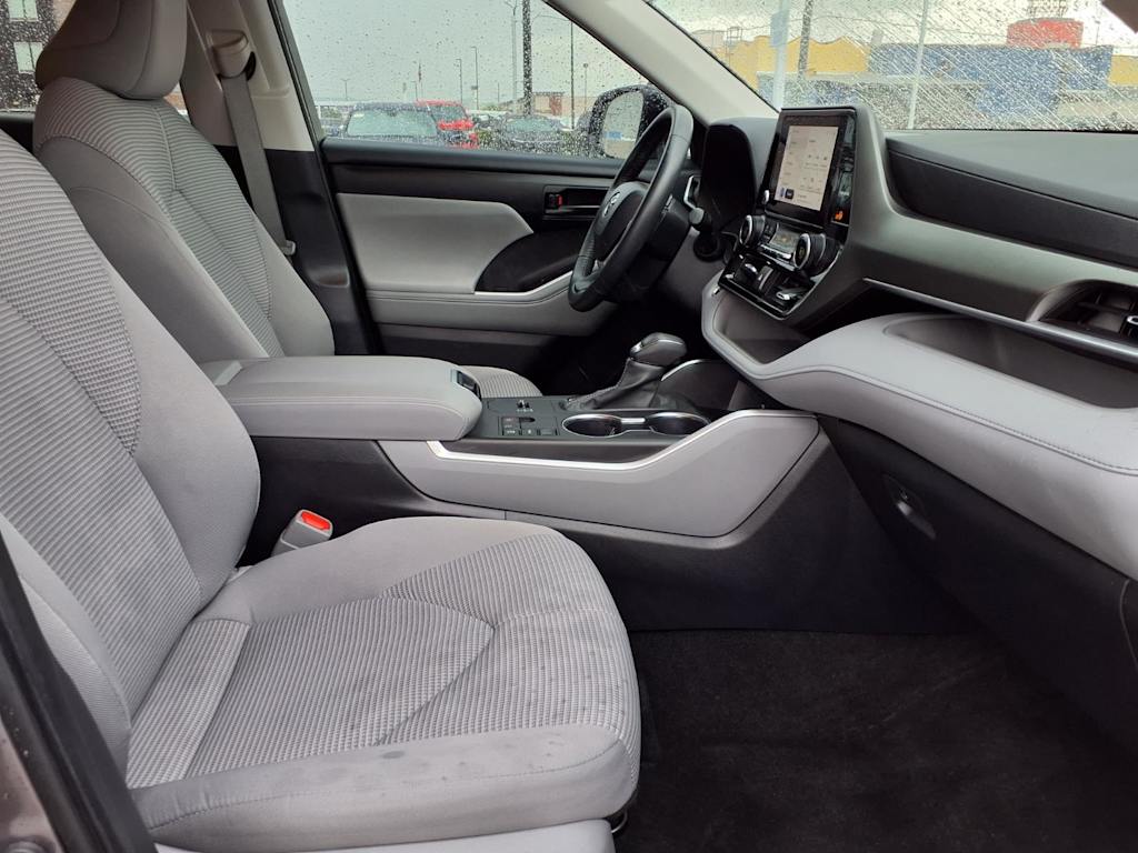 Thumbnail: 2024 Toyota Highlander - 10
