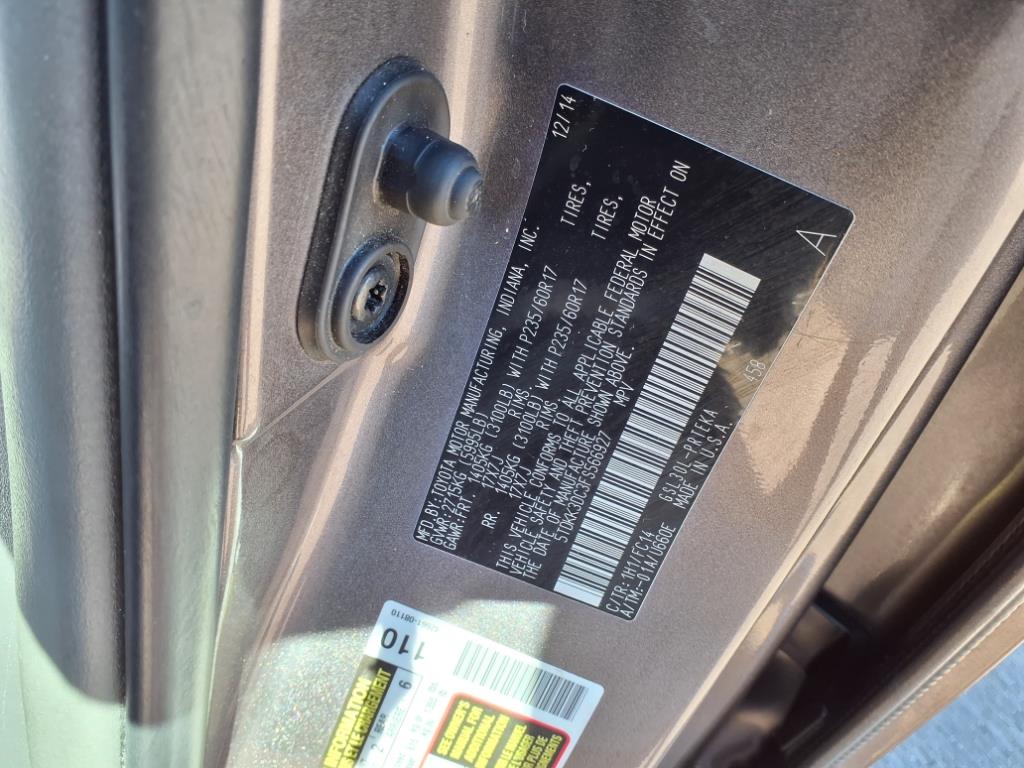 2015 Toyota Sienna LE 20