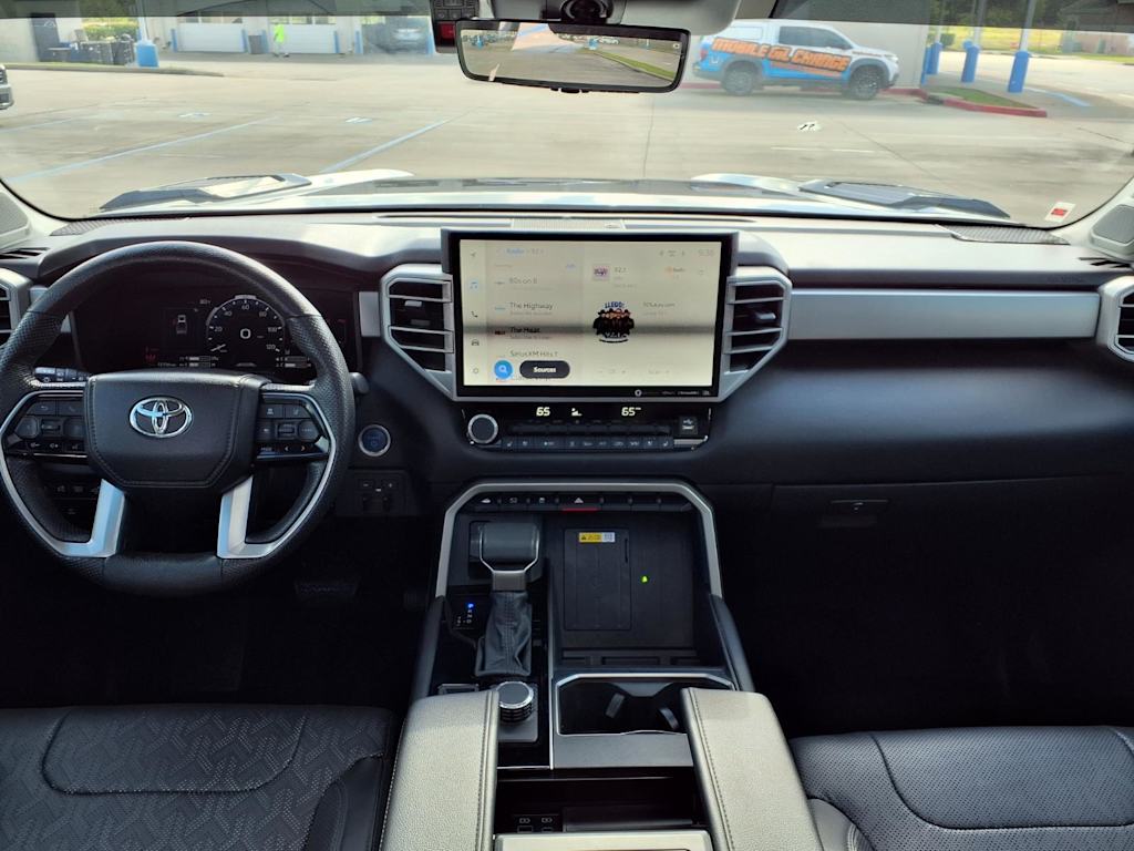 Thumbnail: 2024 Toyota Tundra - 9